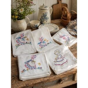 Vintage Embroidered Tea Towels Set of 5 Cottagecore Kitchen Linens